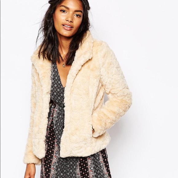 Abercrombie & Fitch Faux Fur Jacket - Picture 2 of 5